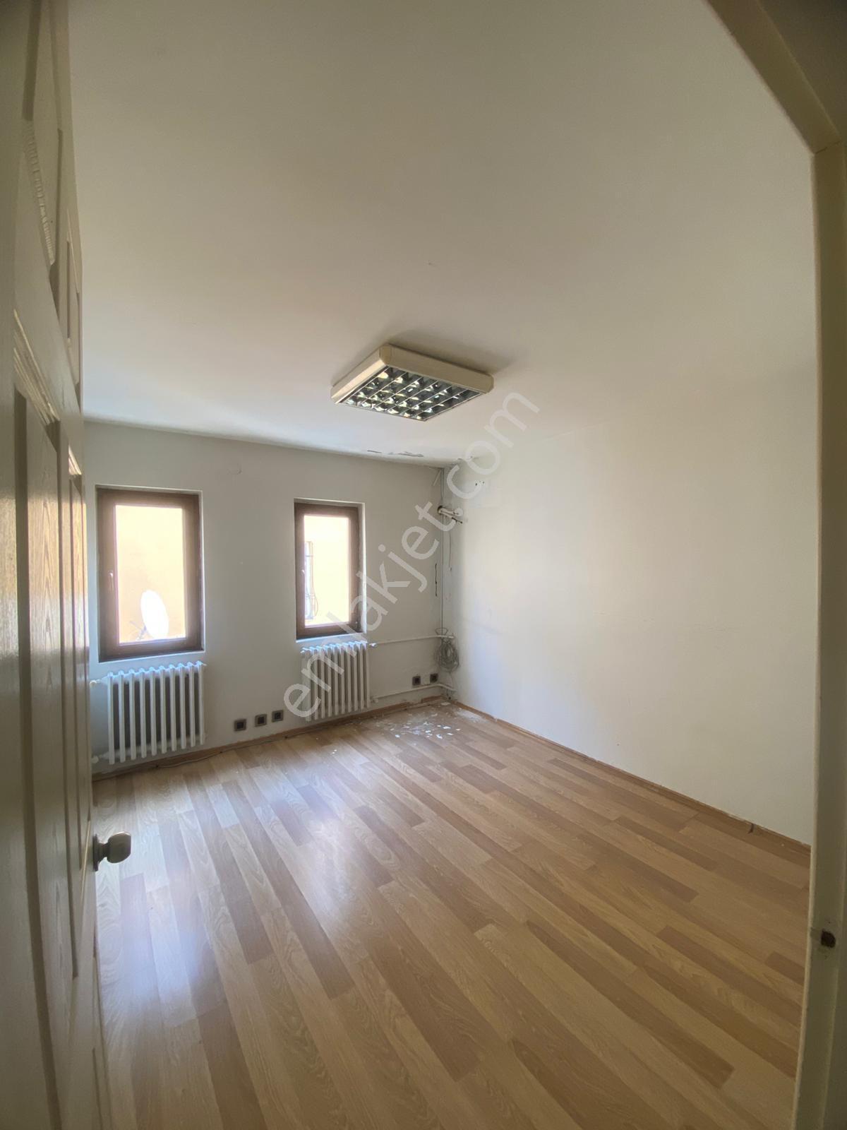 Üsküdar Bağlarbaşı Cad. 100m2 2. Kat Satılık Ofis Fırsatı - Görsel 22