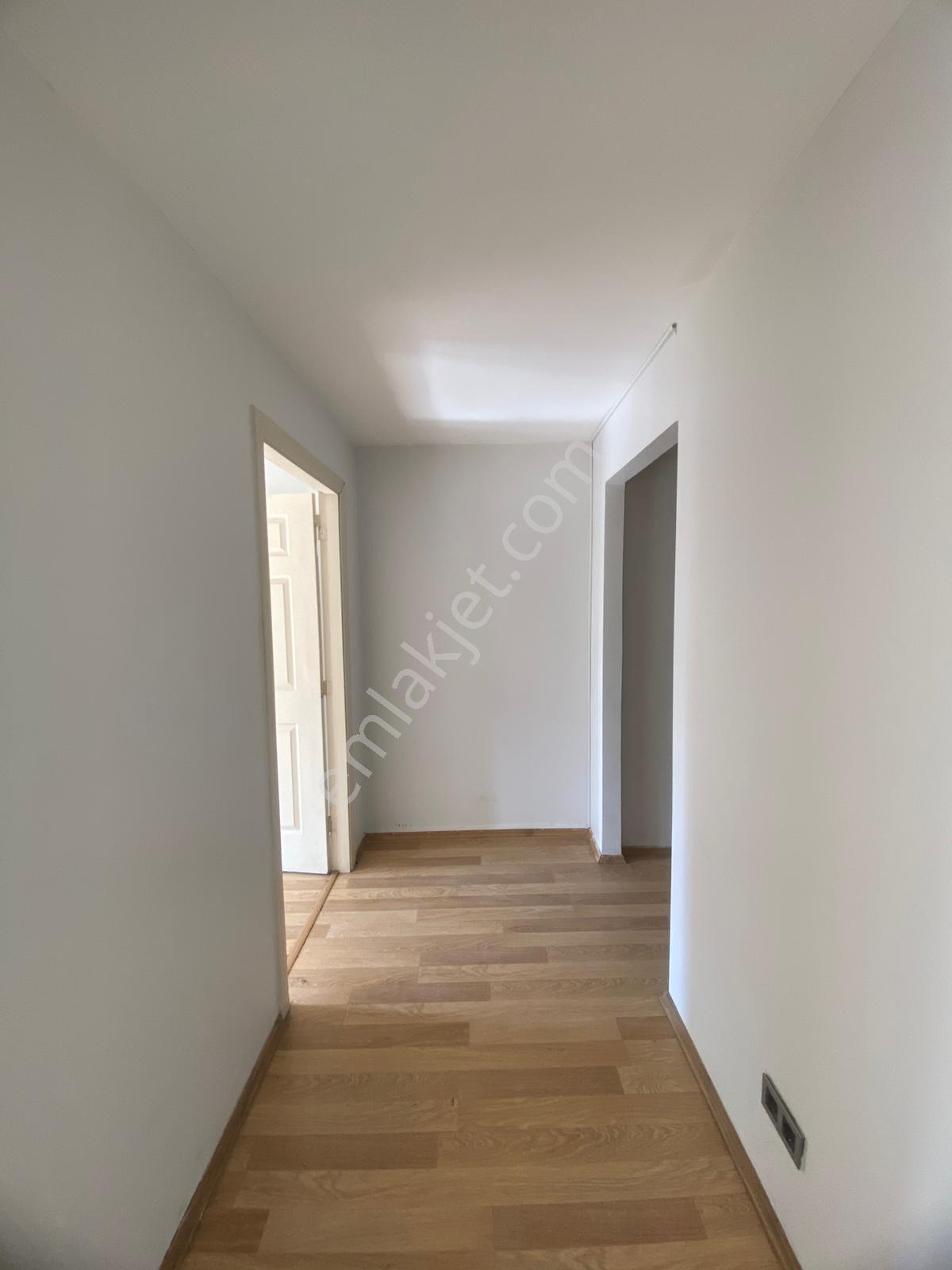 Üsküdar Bağlarbaşı Cad. 100m2 2. Kat Satılık Ofis Fırsatı - Görsel 3