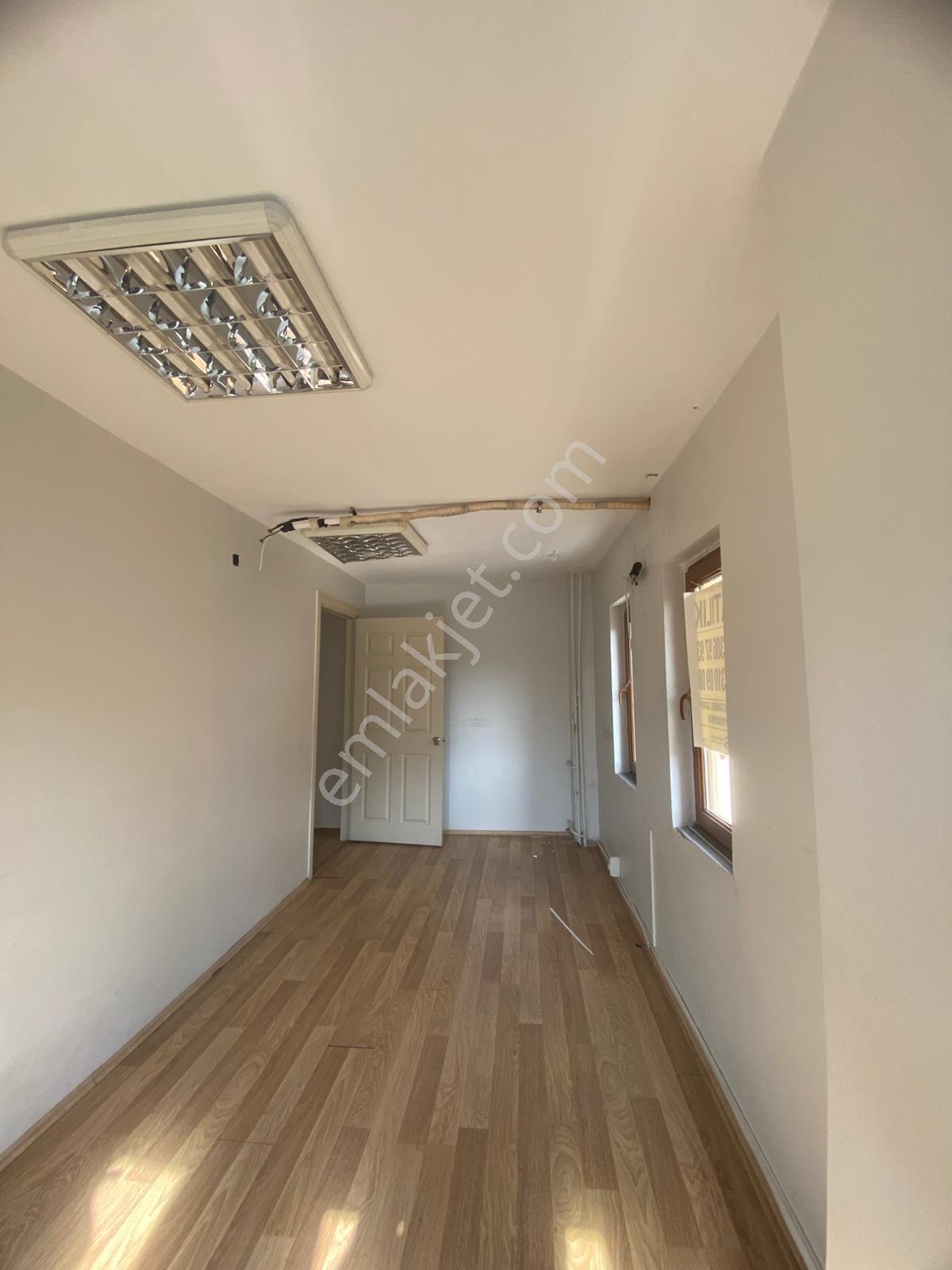 Üsküdar Bağlarbaşı Cad. 100m2 2. Kat Satılık Ofis Fırsatı - Görsel 11