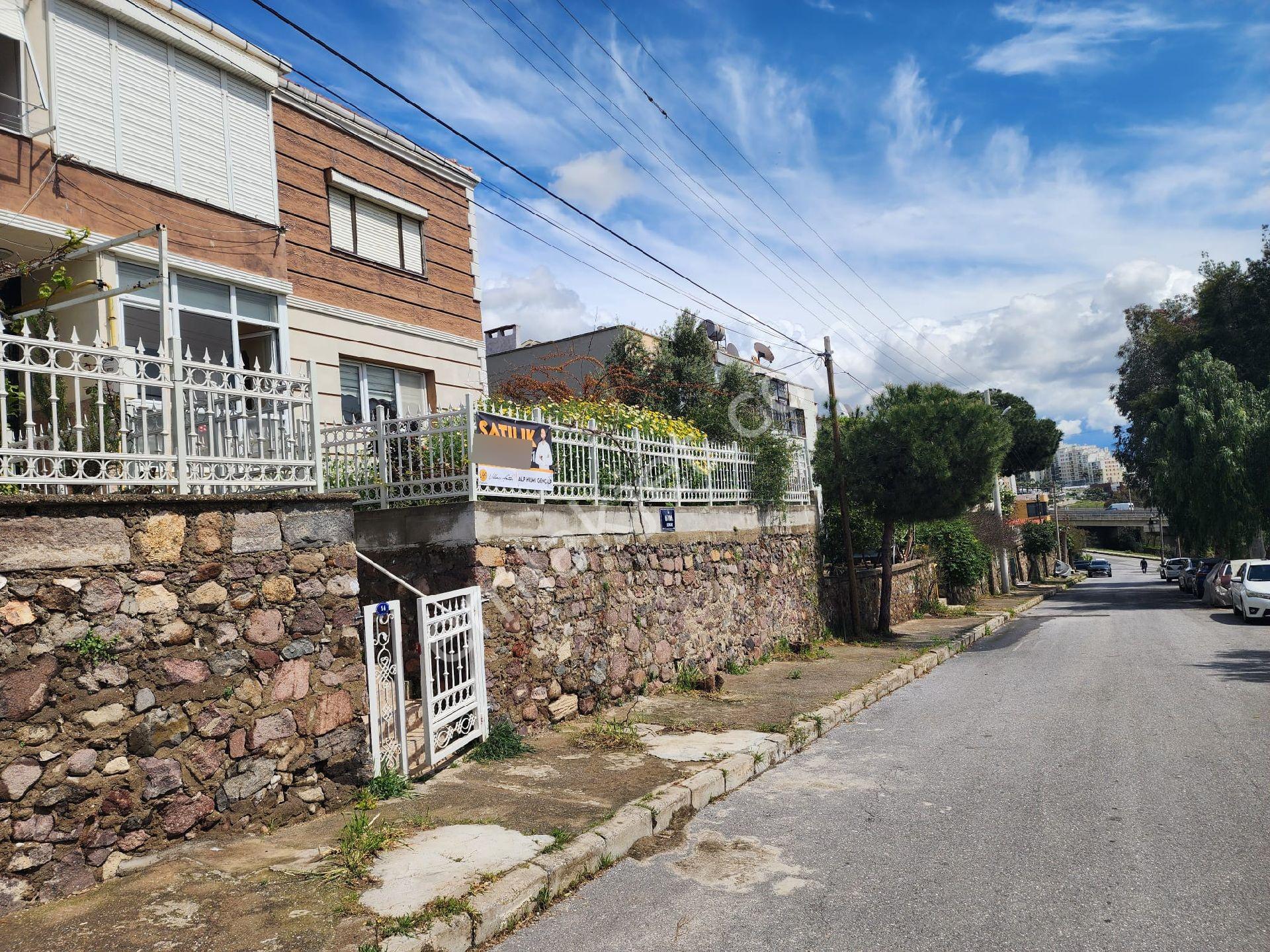 Aydınlıkevler Mah. Çiğli İzmir'de 3+1 Bahçe Katı Satılık Daire - Görsel 2
