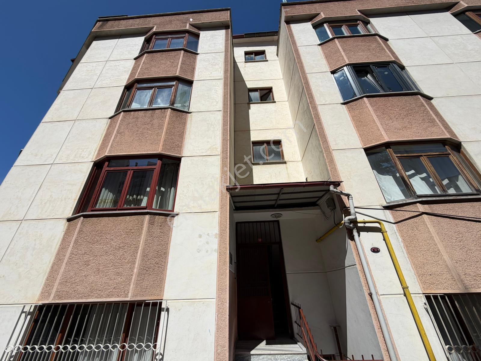 Vyg'den Karşıyaka Mahallesi 3+1 Kiralık Daire - Görsel 2