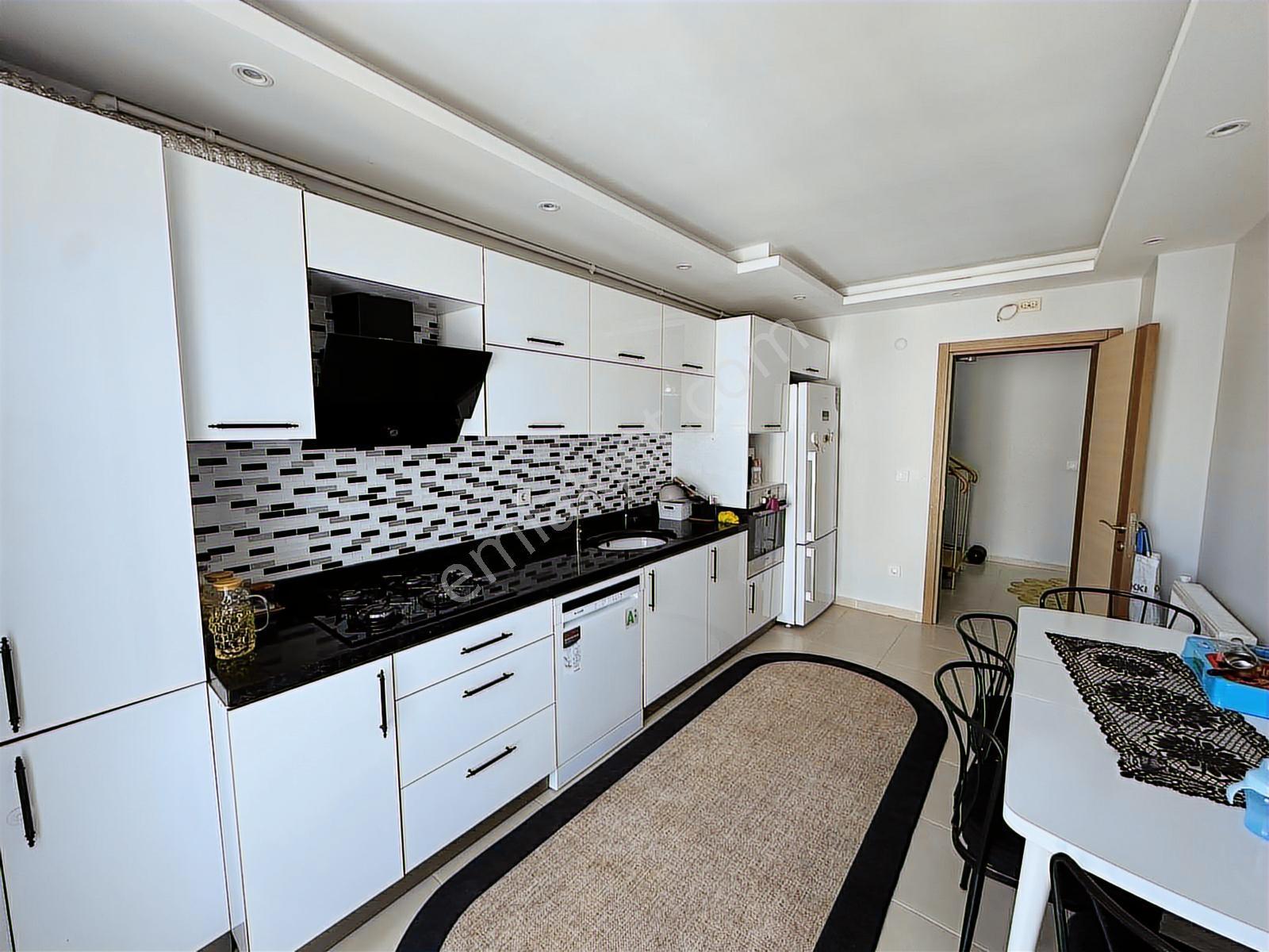 Beylikdüzü Dereağzı Mah Satılık 3+2 Daire - Görsel 4