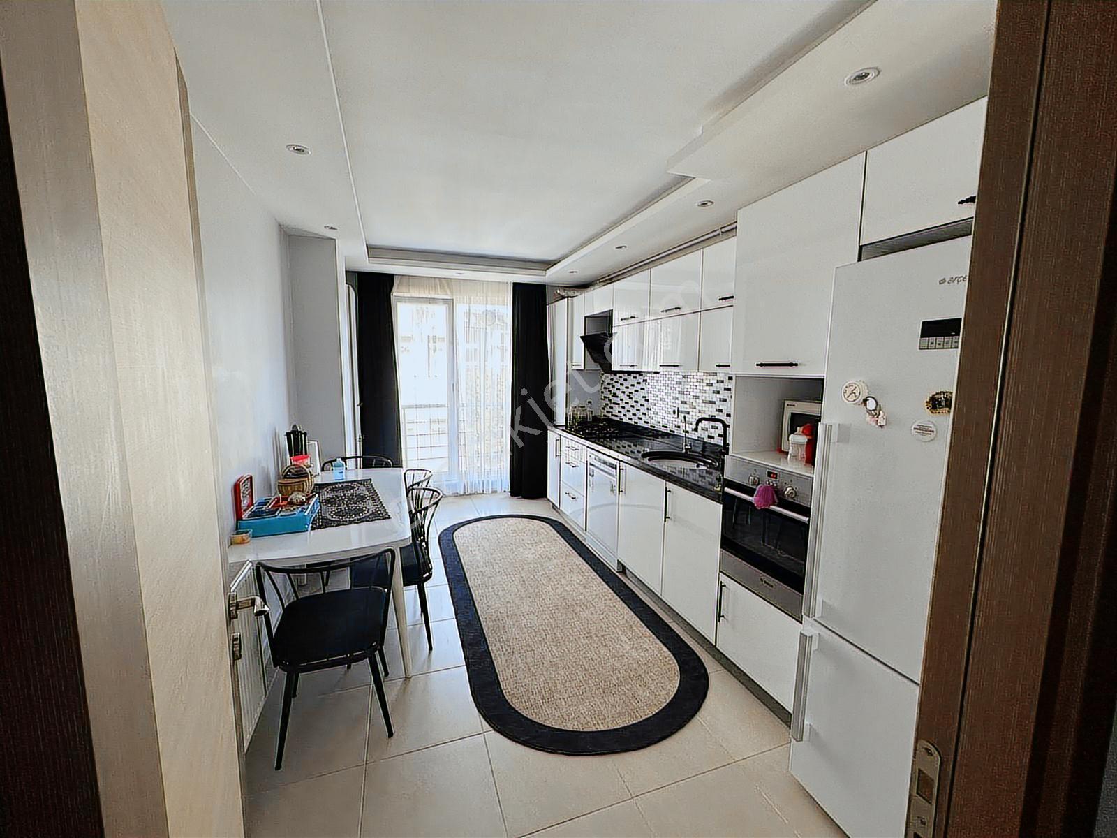 Beylikdüzü Dereağzı Mah Satılık 3+2 Daire - Görsel 3