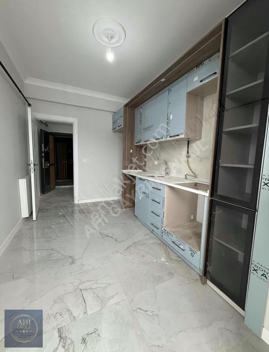 Ahi Group'tan Kiralık Ebeveyn Banyolu 3+1 Daire - Görsel 3