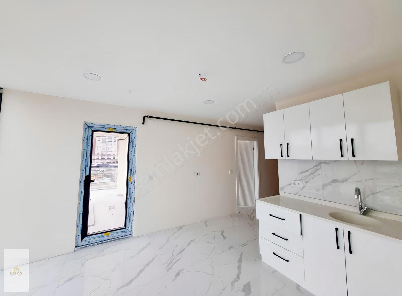 Nilüfer 29 Ekim Mahallesi Metro İstasyonu Önü Kiralık 1+1 Ofis - Görsel 4