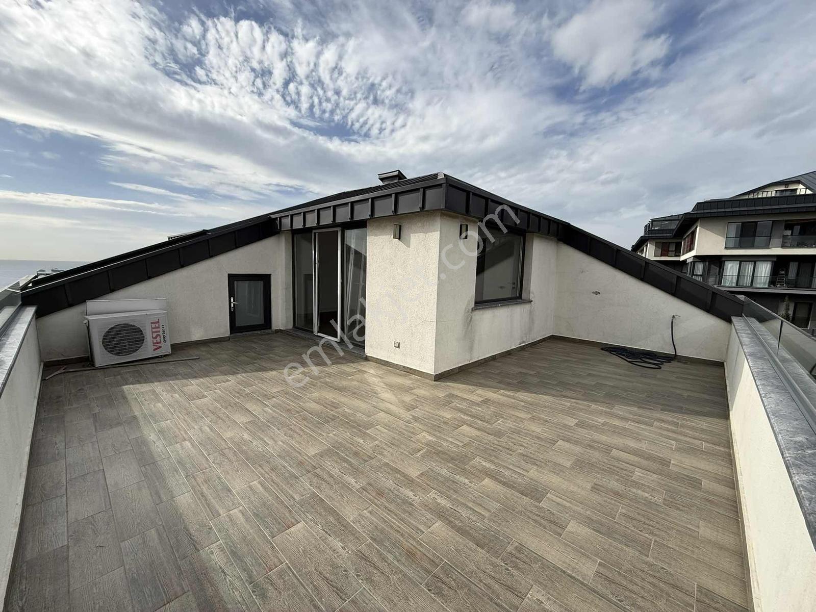 Villa Tipi Deniz Manzaralı Vatandaşlığa Uygun Dublex Daire - Görsel 30