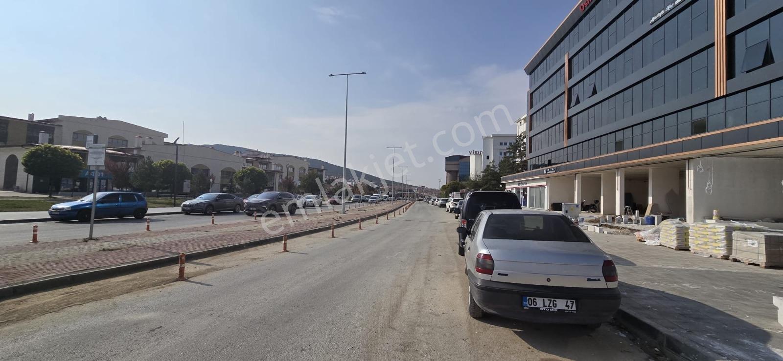 Msyapı Emlaktan 78m2 Merkezi Yerde Kiralık Ofis - Görsel 18