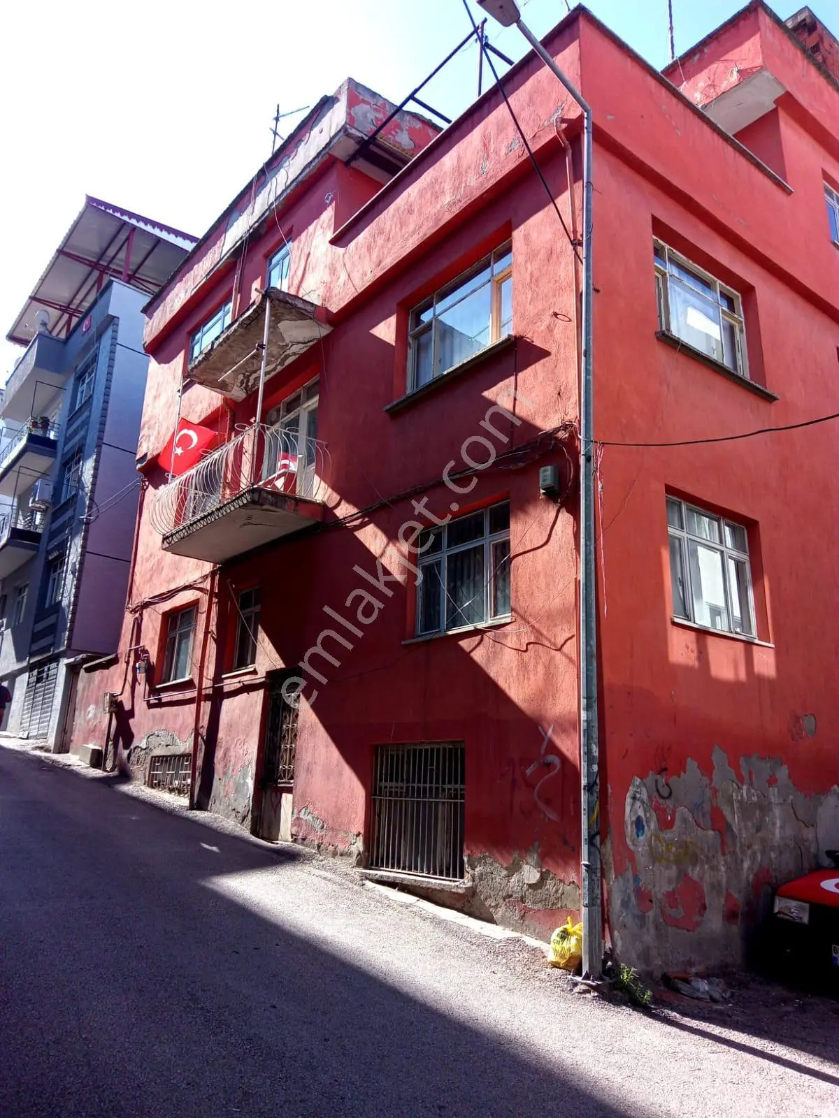 Bursa Yıldırım Baruthane Mahallesinde 3 Katlı Satılık Müstakil Bina - Görsel 5