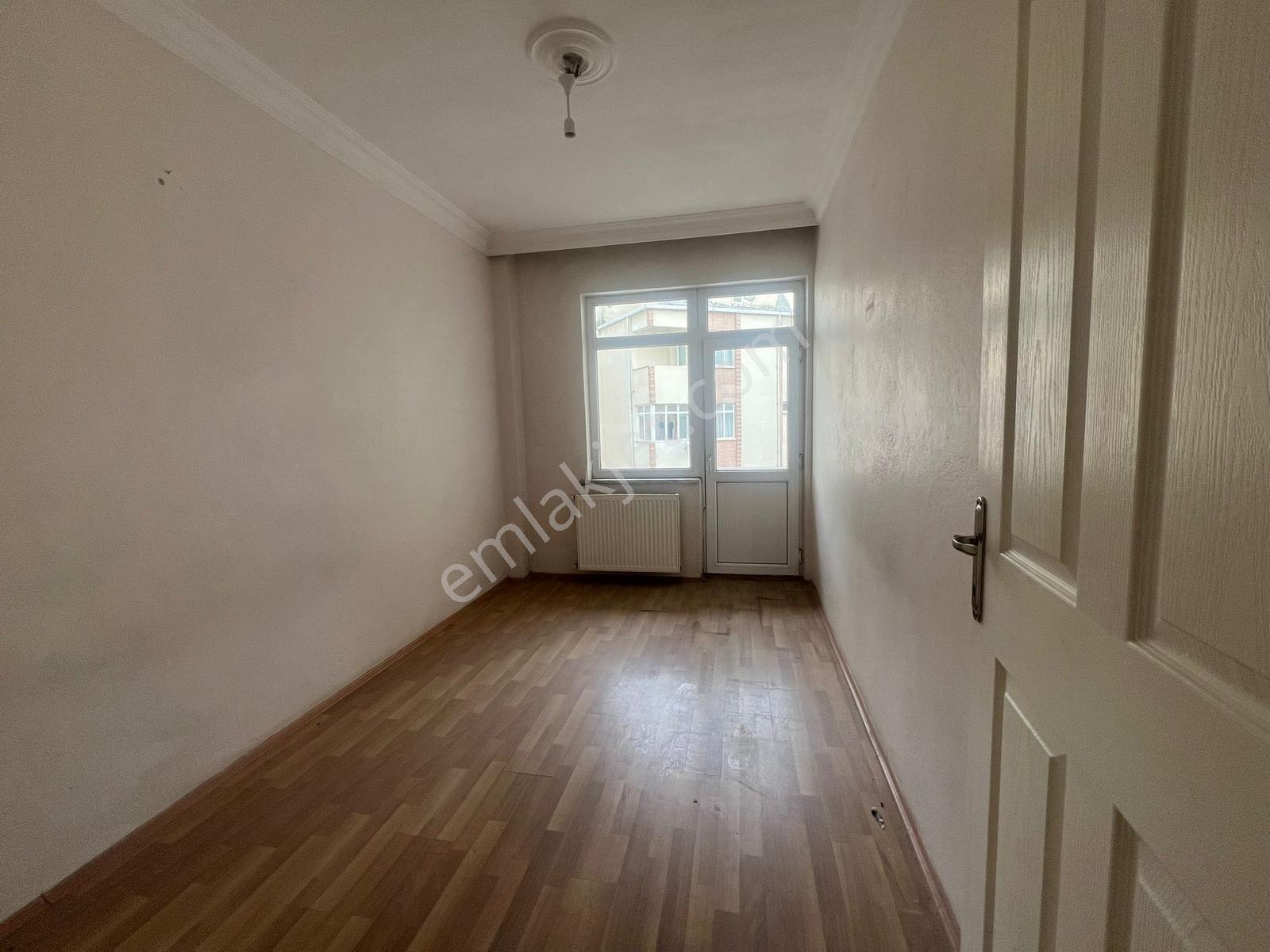 Çerkezköy Fevzipaşa Mahallesi Memur Sokakta Kiralık 2+1 Daire - Görsel 2