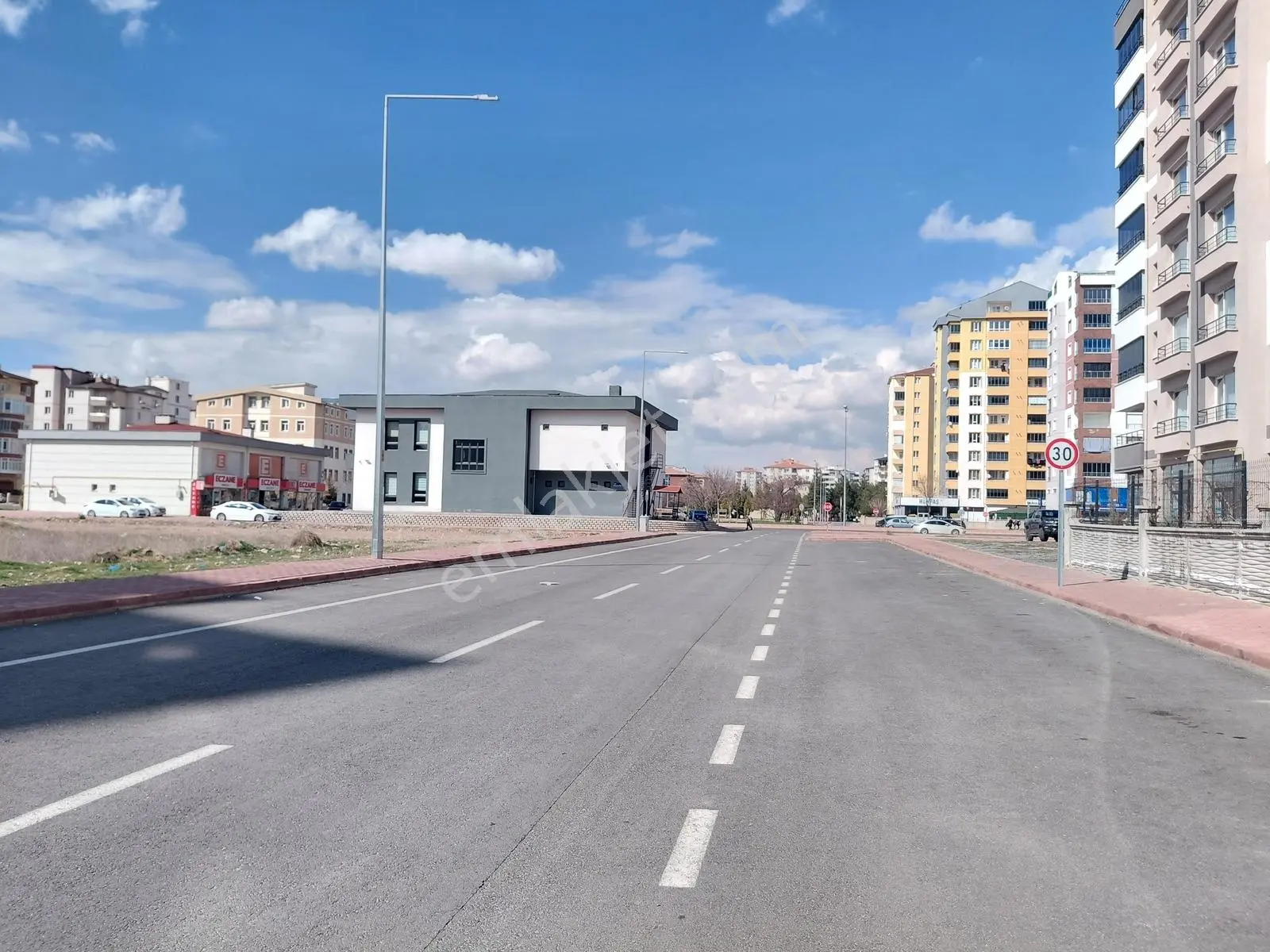 Hoca Ahmet Yesevi Mahallesi Kiralık 3+1 Daire - Görsel 2