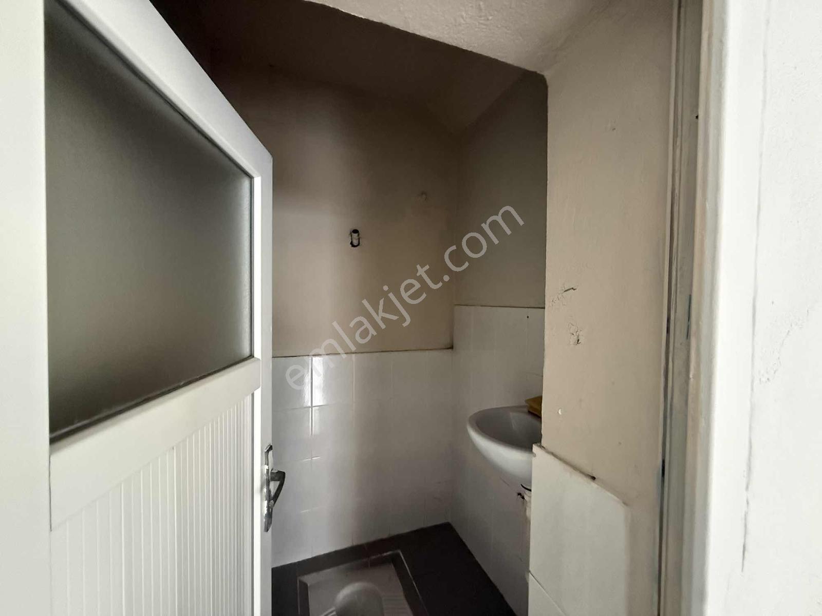 Emekevlerde 80 M2 Kiralık Dükkan - Görsel 9