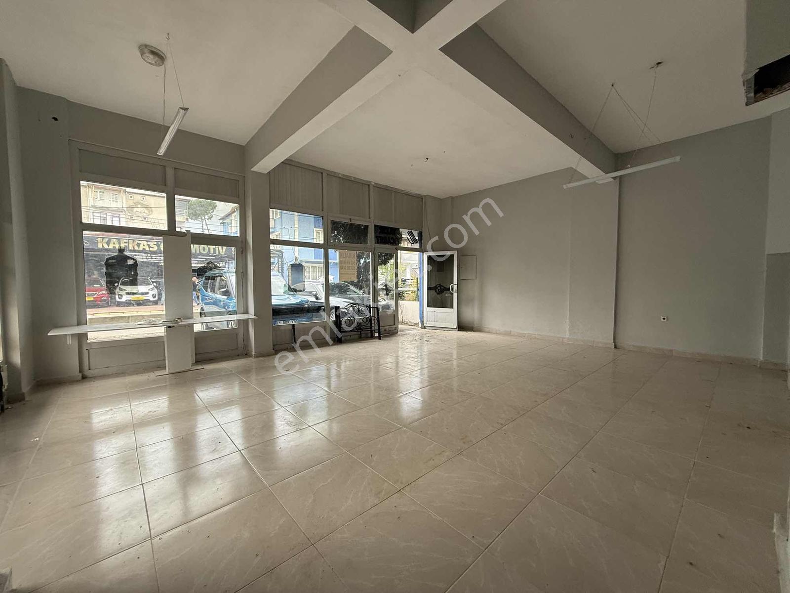 Emekevlerde 80 M2 Kiralık Dükkan - Görsel 11