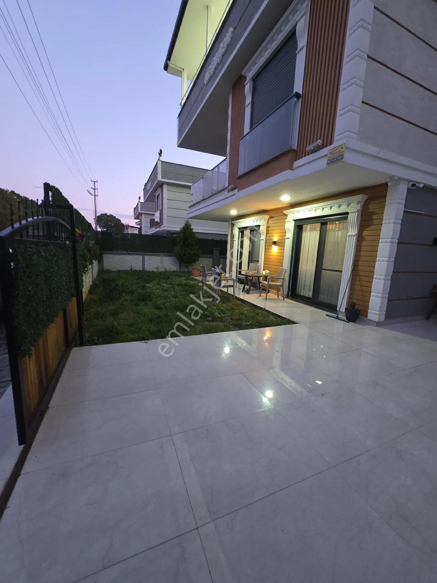 Aydın Didim Mavişehir'de Denize 300 Metre Fiyat Avantajlı 5+1 Tam Müstakil Villa - Görsel 4