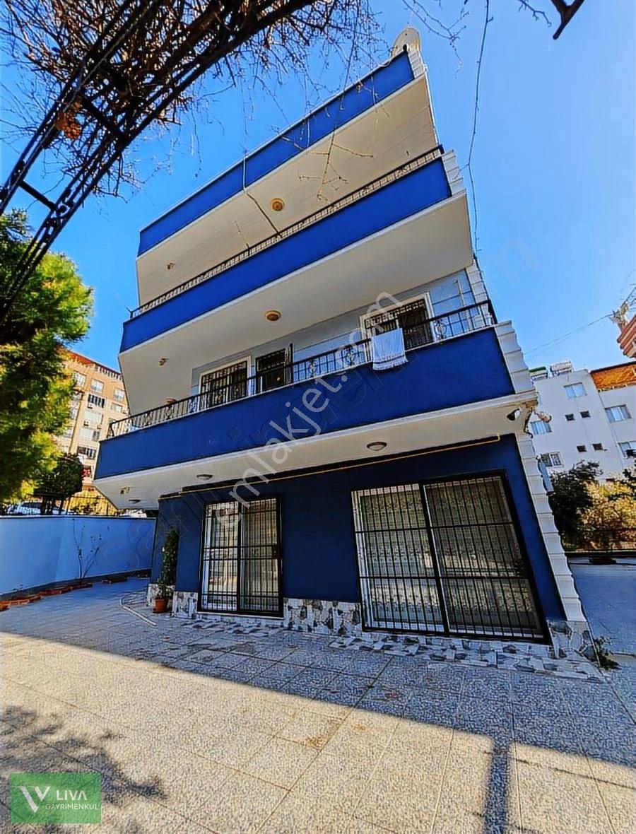 Sarımazı'da Komple Satılık 3 Katlı Bahçeli Bina - Görsel 7