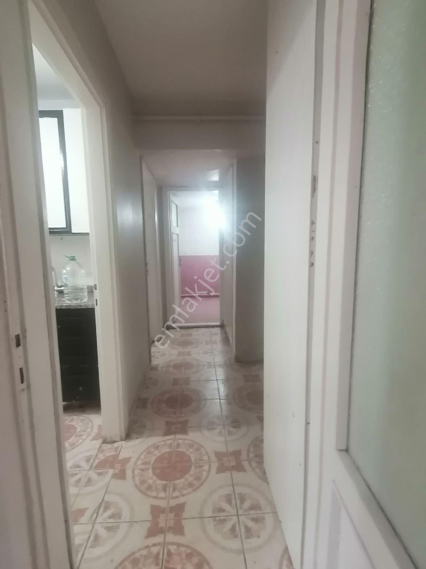 Ümraniye Çamlık Mahallesi İkbal Caddesi 2+1 Bahçe Kat Yabancı Ya Uygun