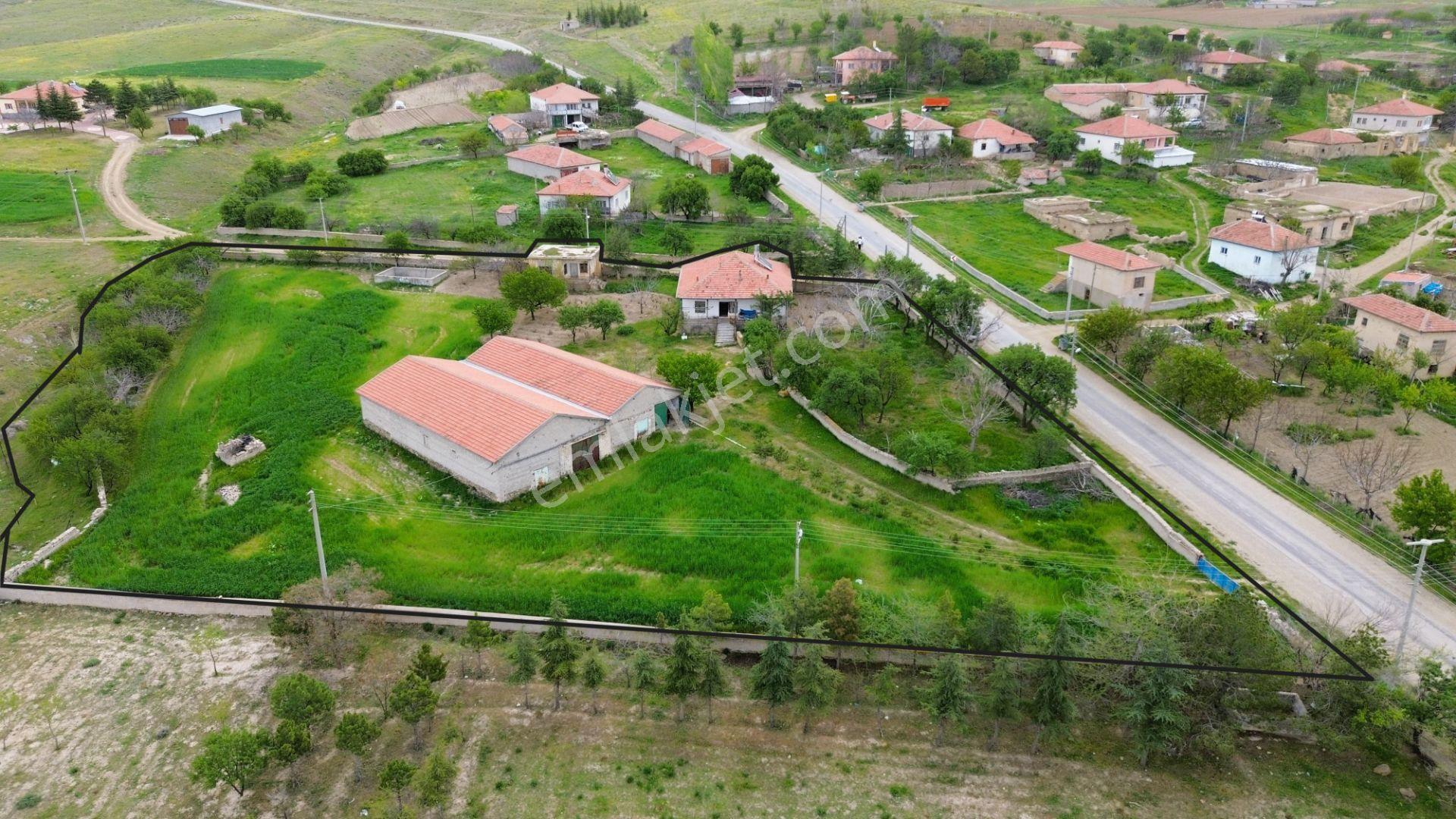 Ortaköy Sarıkaraman'da 6.000m2 Arsa İçinde Satılık Çiftlik Evi - Görsel 5