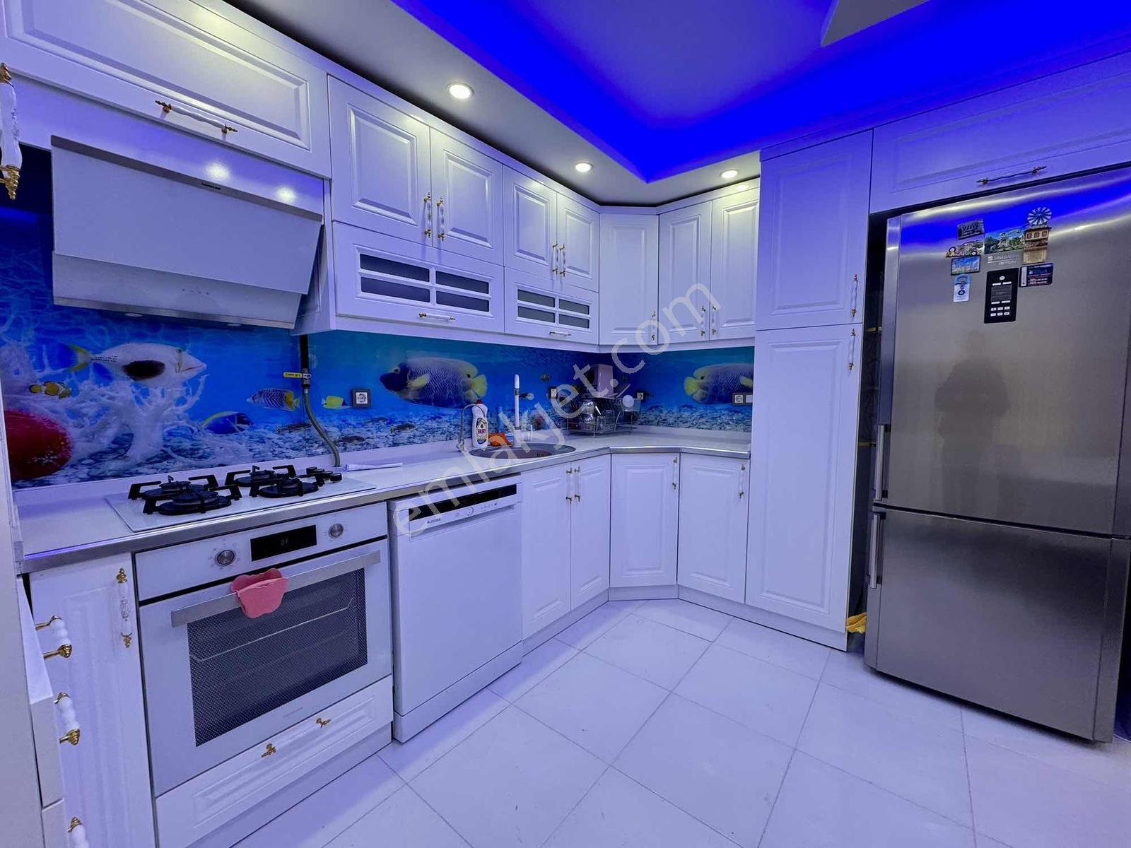Asil Emlak'tan Muradiye Mah'sinde 3+1 Ara Kat 150m² Daire - Görsel 2