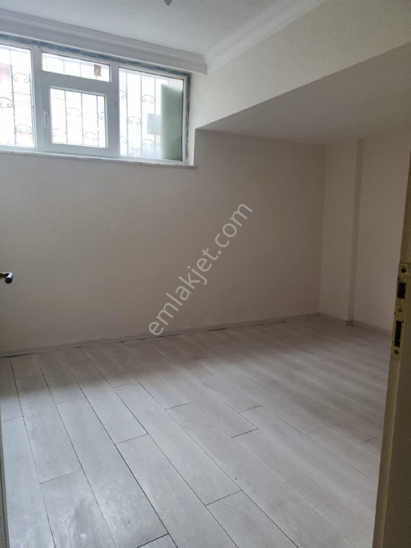 Ümraniye Yamanevler Mahallesi 2+1 Bahçe Katı Balkonlu - Görsel 9
