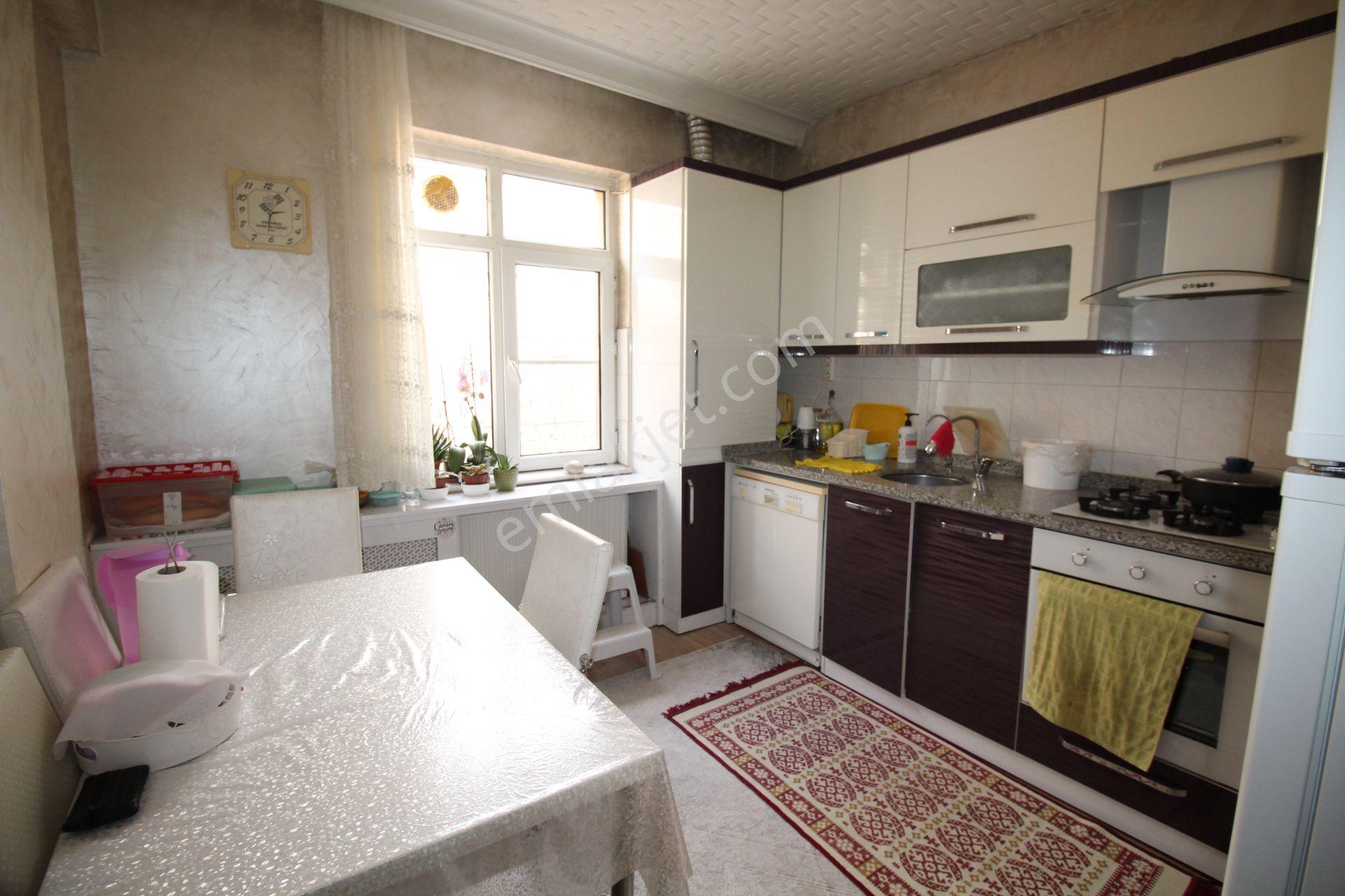 Aksaray Hacı Hasanlı Mah Ulu Cami Arkası Bakımlı-geniş Satılık 3+1 Daire - Görsel 15