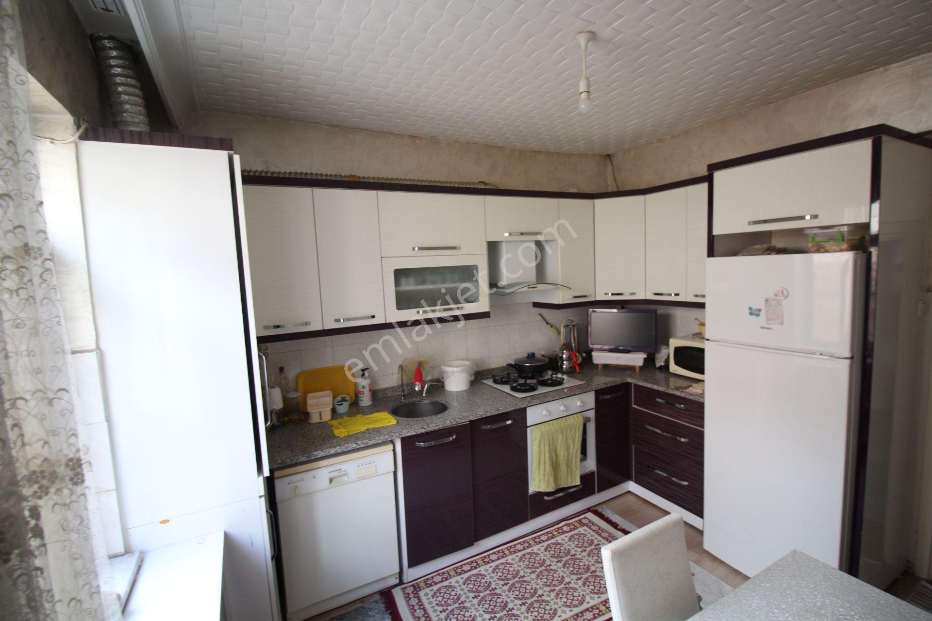 Aksaray Hacı Hasanlı Mah Ulu Cami Arkası Bakımlı-geniş Satılık 3+1 Daire - Görsel 14