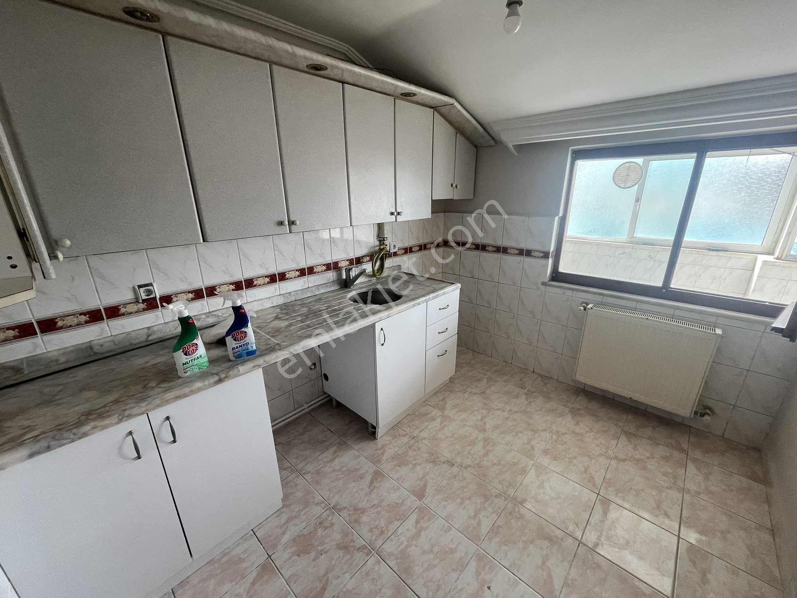 Karşıyaka Deniz Manzaralı 2+1 Kiralık - Görsel 3