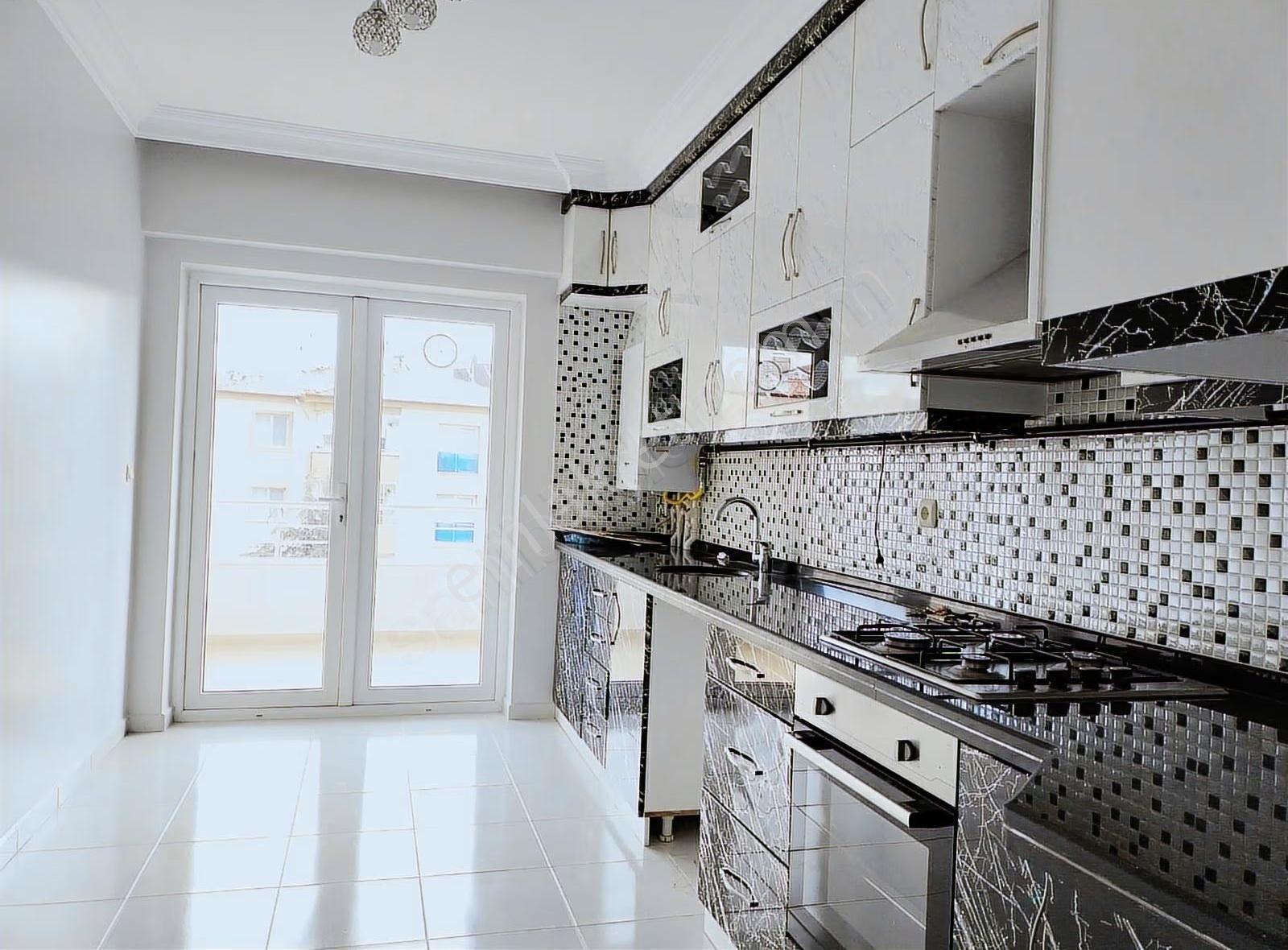Akgün Emlak'tan Kiralık Çay Kenarında 3+1 Tertemiz Daire