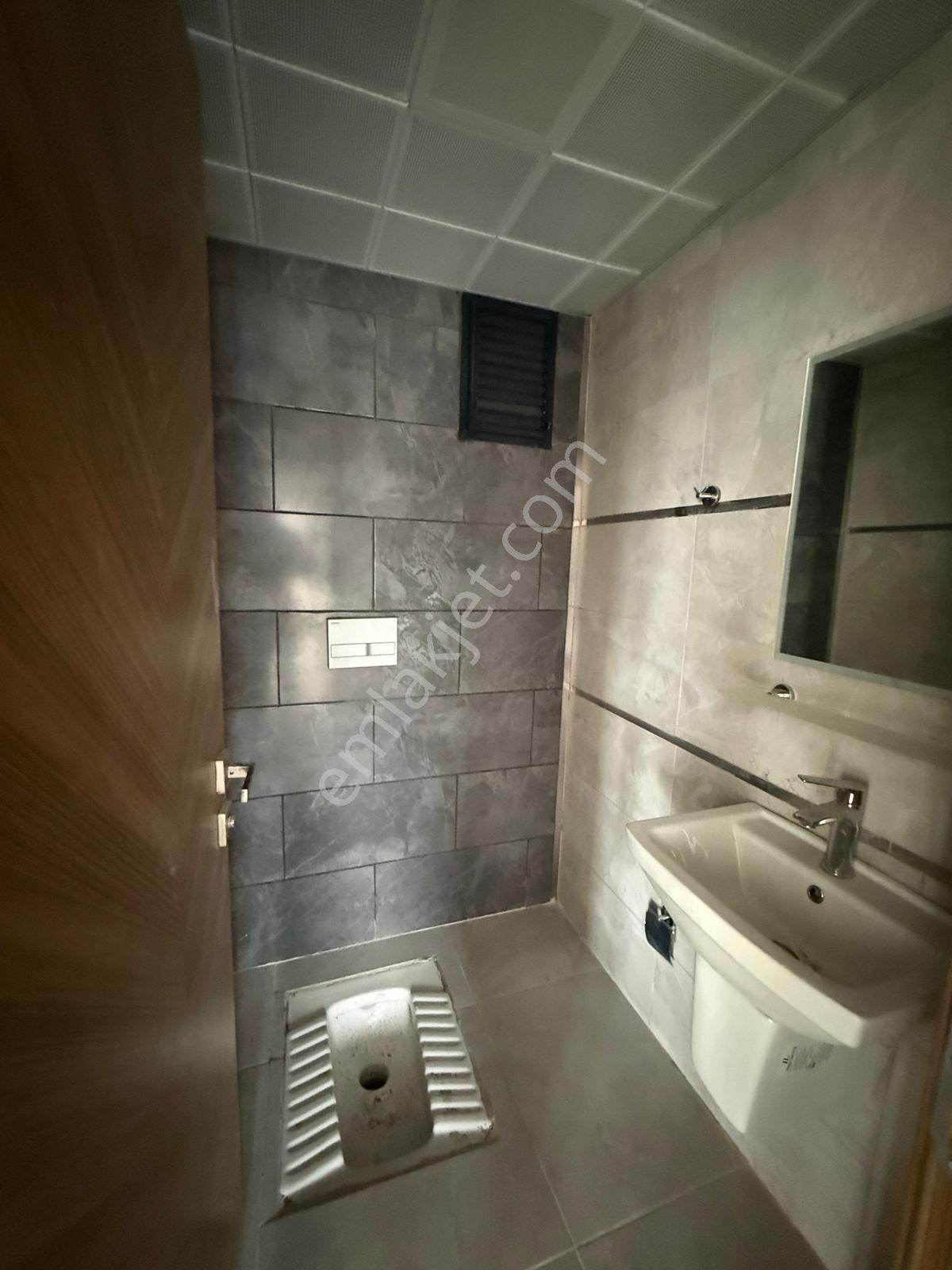 Göl Manzaralı, Kapalı Mutfaklı 4+1 Kiralık Daire - Görsel 13