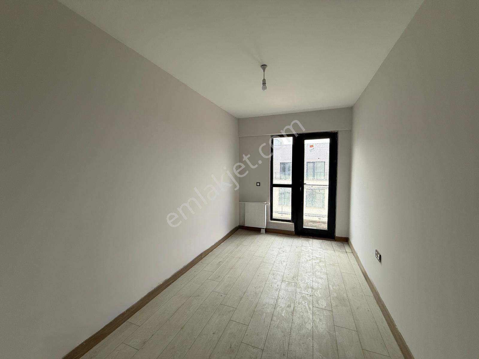 Göl Manzaralı, Kapalı Mutfaklı 4+1 Kiralık Daire - Görsel 7