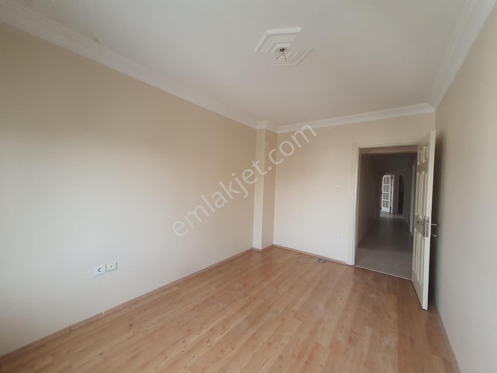 Wınner Wall'dan Cevizlibahçede Aile Sitesinde 3+1 Daire - Görsel 24
