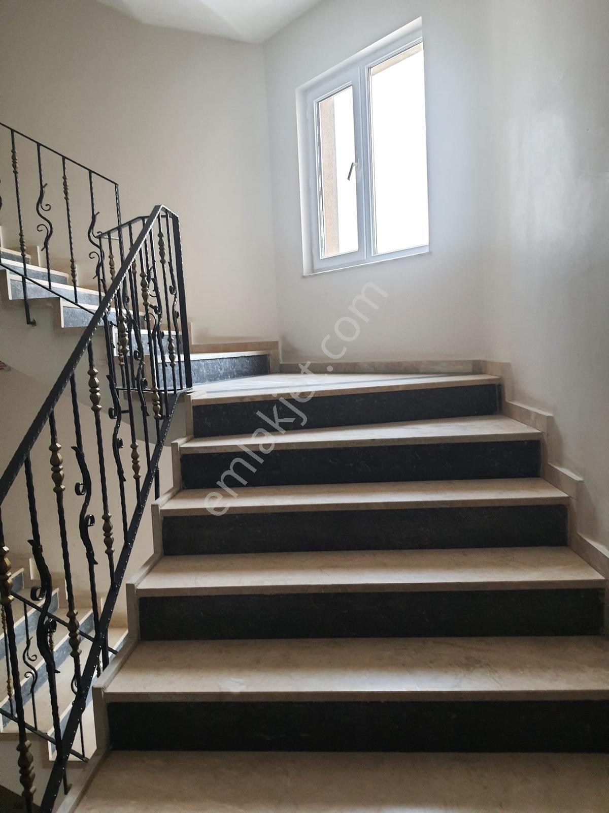 Wınner Wall'dan Cevizlibahçede Aile Sitesinde 3+1 Daire - Görsel 8