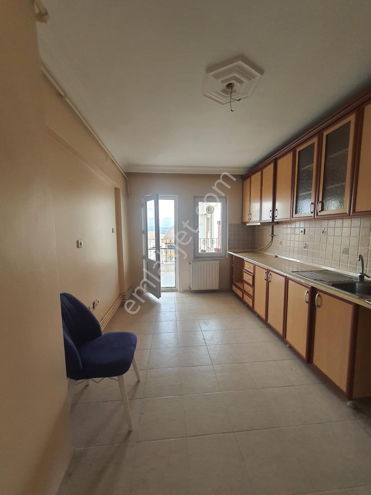 Wınner Wall'dan Cevizlibahçede Aile Sitesinde 3+1 Daire - Görsel 15