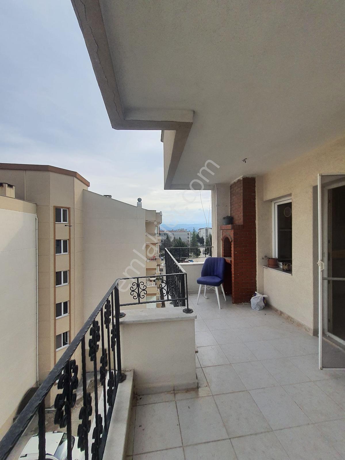Wınner Wall'dan Cevizlibahçede Aile Sitesinde 3+1 Daire - Görsel 16