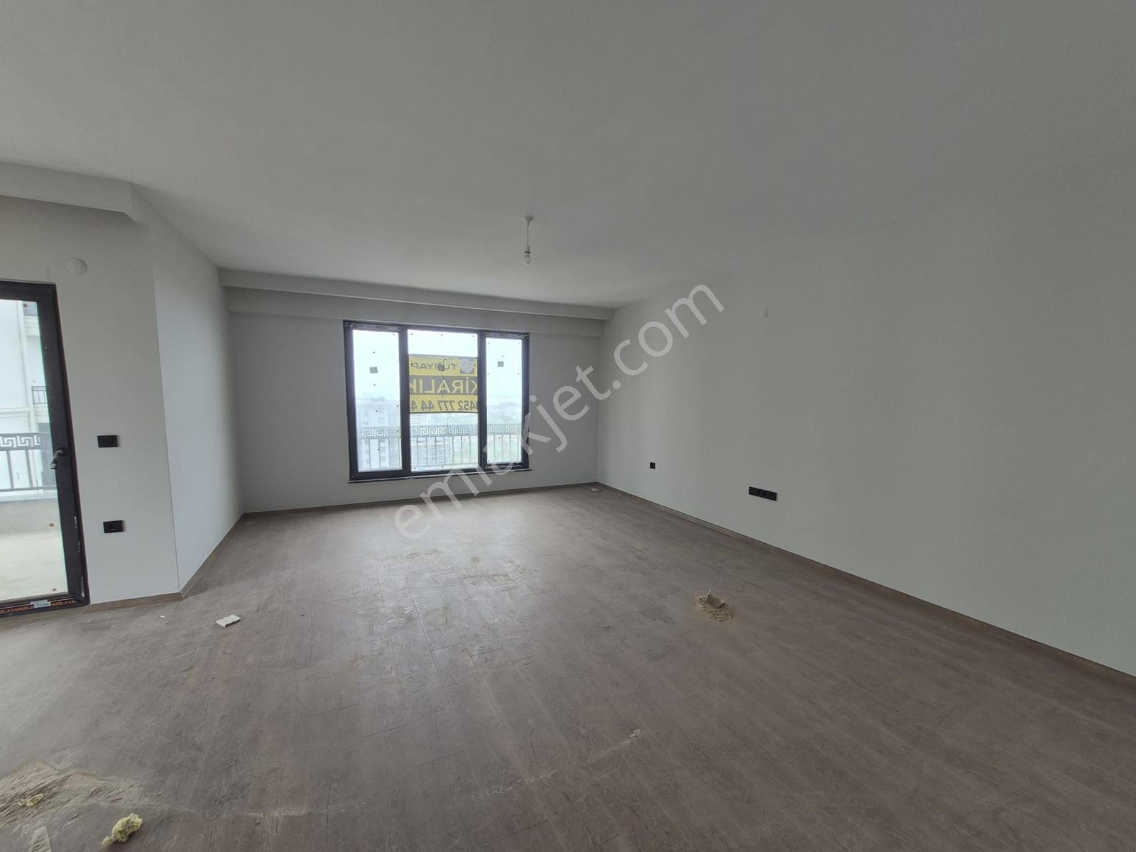 Ordu Karşıyaka Mah De Eşsiz Deniz Manzaralı Kiralık 3+1 Daire - Görsel 3
