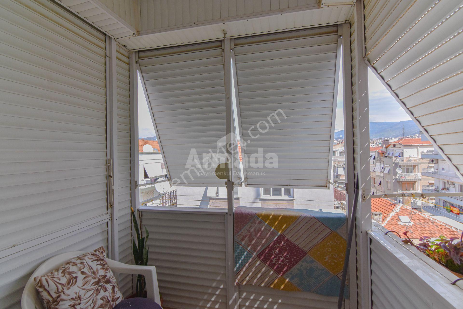 İzmir Karşıyaka Eshot Sokağında 3+1 Satılık Daire - Görsel 18