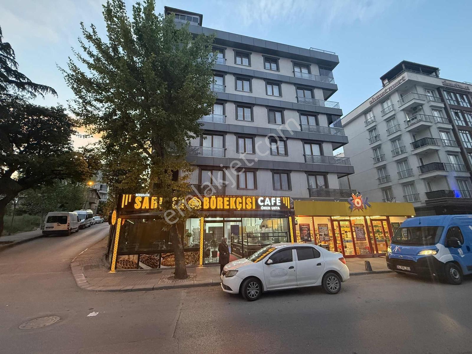 Samandıra Merkezde Ana Cadde Üzeri Satılık 3+1 Daire
