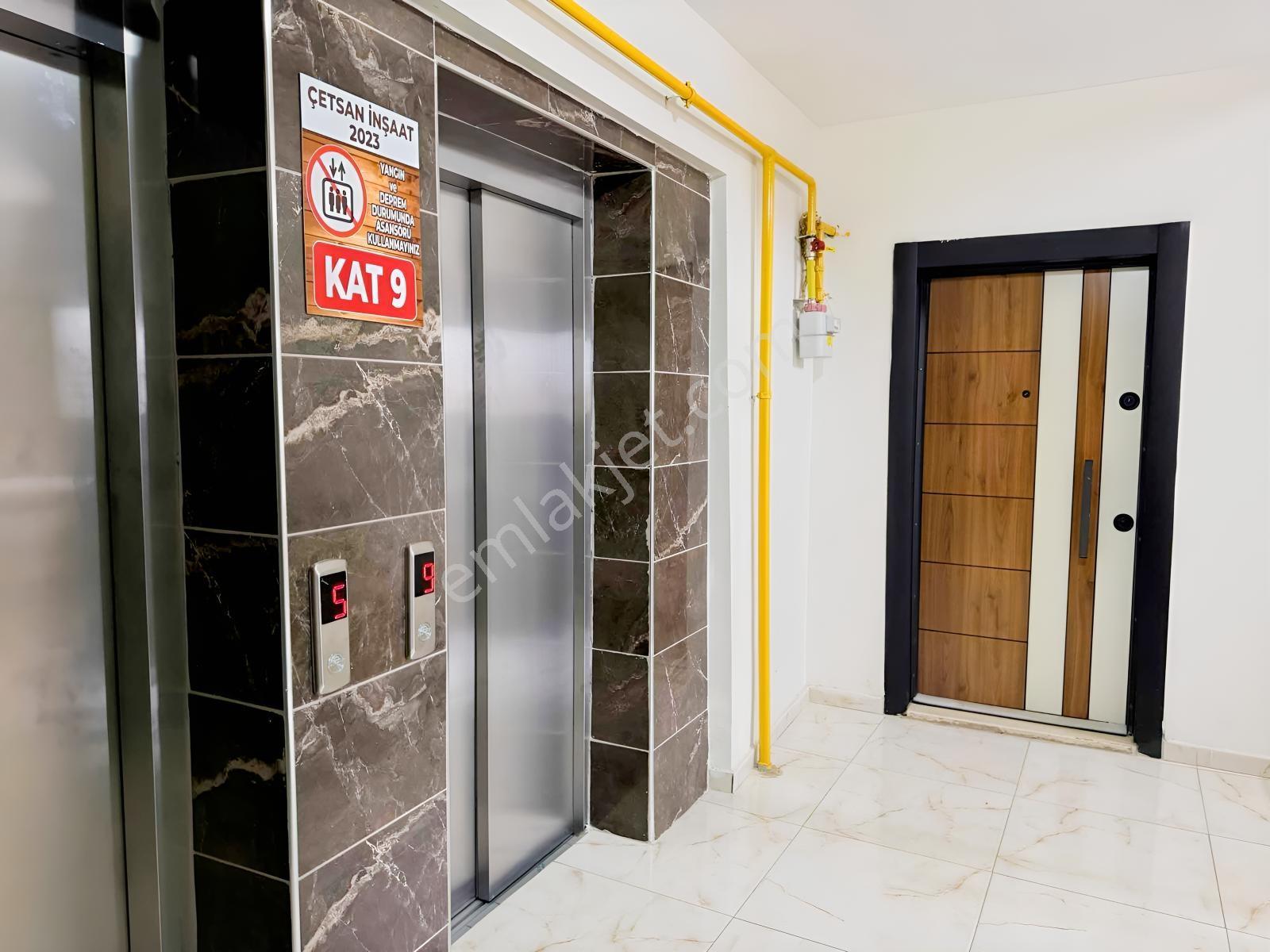 Emre Gm'den Murat İöo Yakınında 3+1 Ferah Daire - Görsel 15