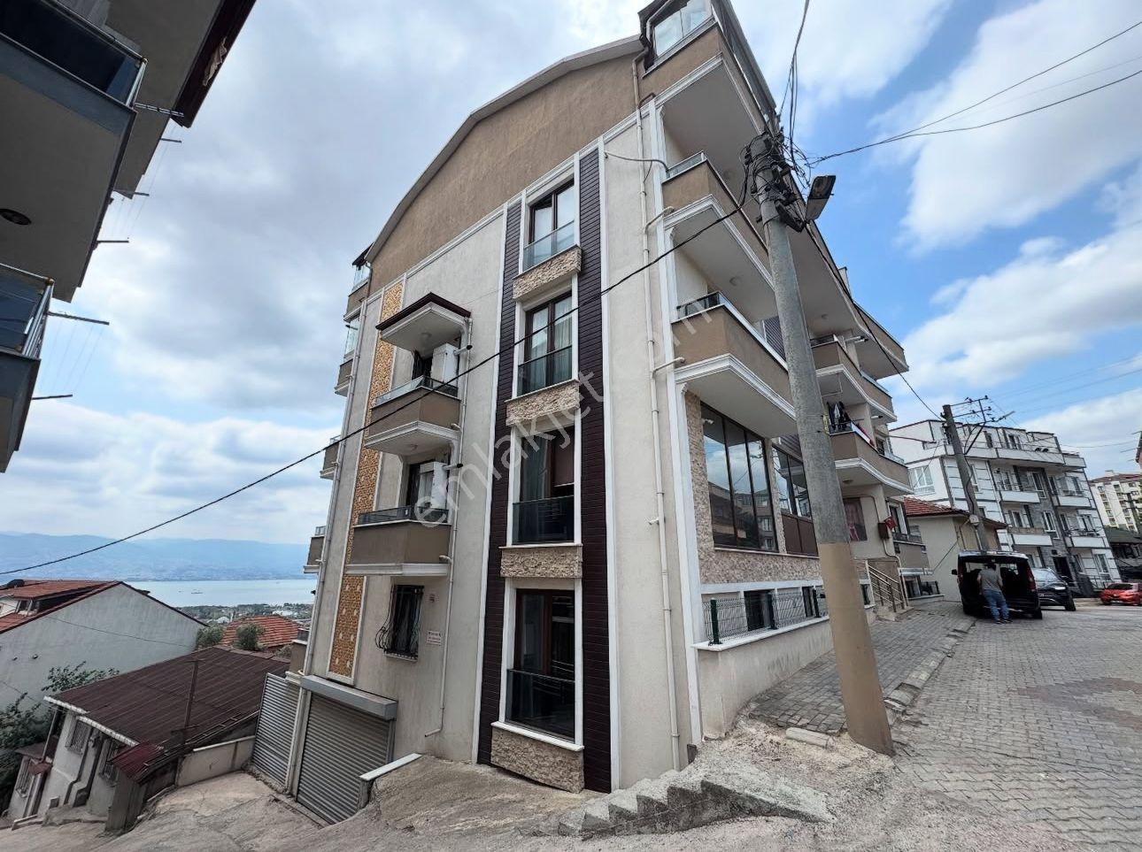 İzmit Merkezde 2+1 Satılık Daire
