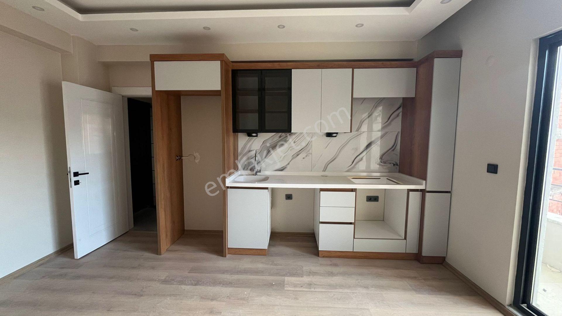 Golden Globy, Edremit Turhanbey'de Harika Konumda Satılık 1+1 Daire