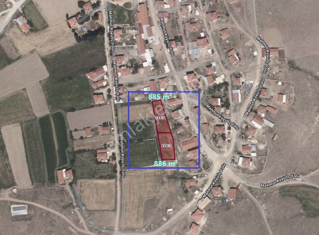 İlbey // Şuhut Mahmut Köyünde 885 Ve 886 M² İki Adet Arsa