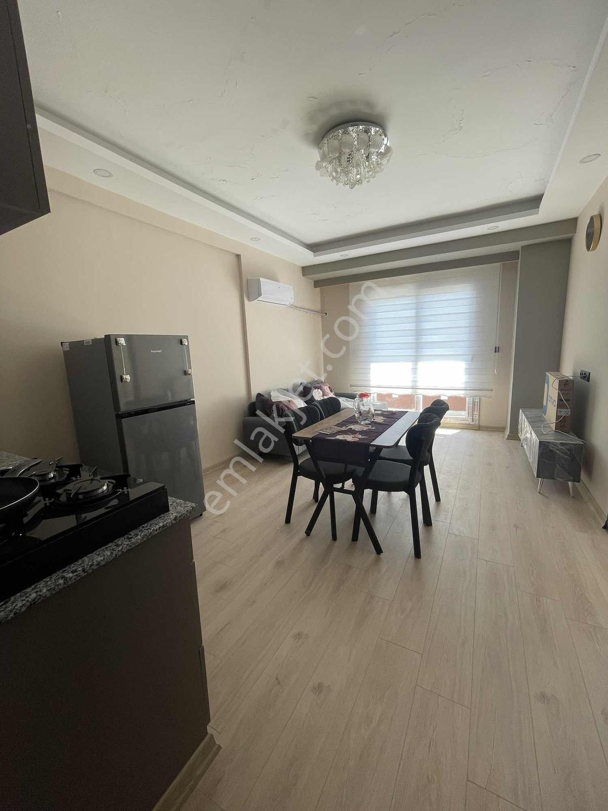 Gültepe`de~1+1~caddeye~yakın~sıfır~eşyalı~site~içi~cazip~daire~ - Görsel 2