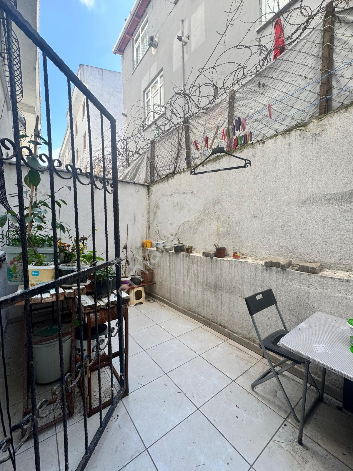 Bahçe Kullanımlı Hastaneye Yakın 1+1 Kapalı Mutfak Daire - Görsel 16