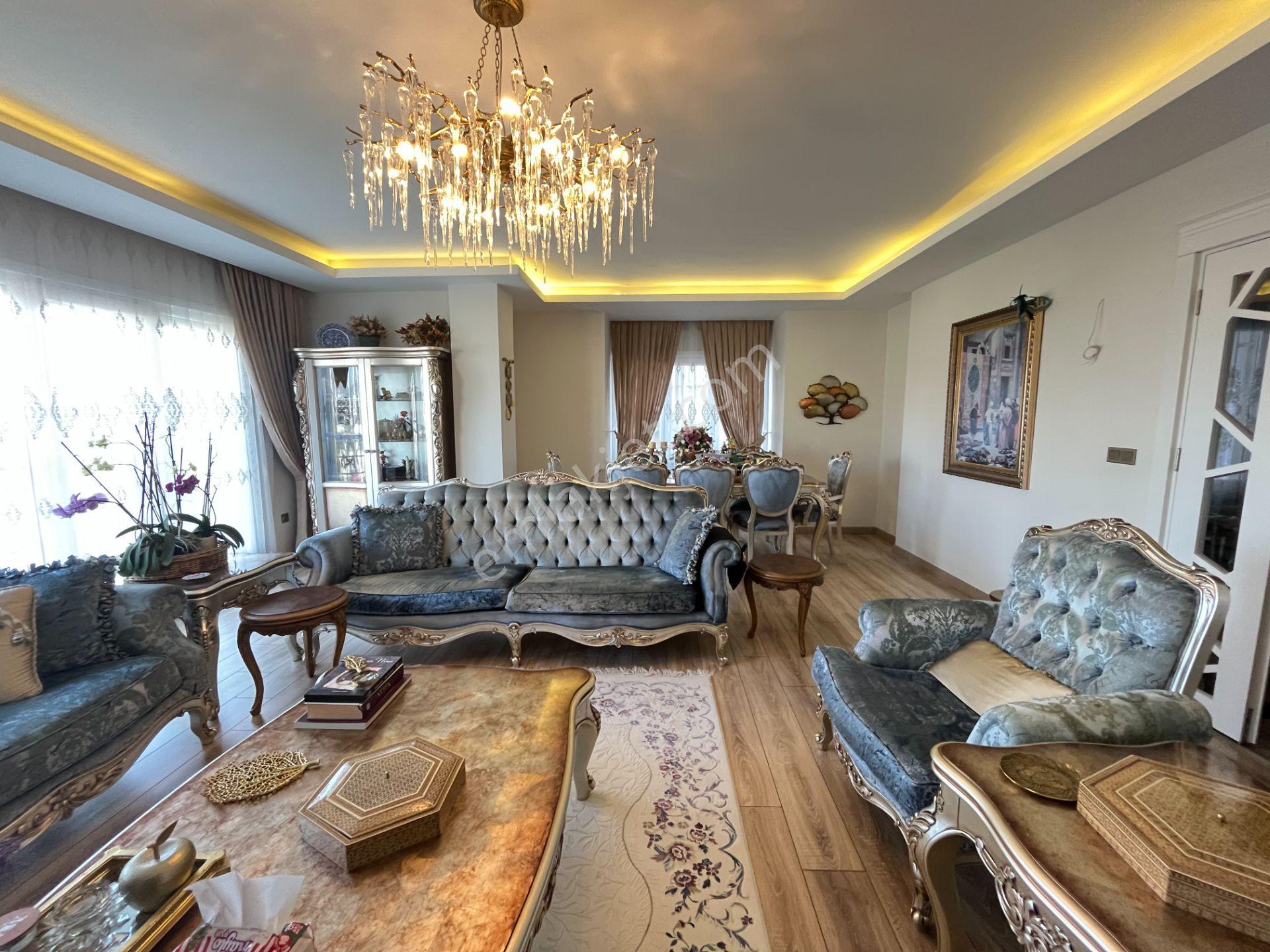 Büyükçekmece Fatih Mah Ultra Lüks Müstakil Ve Bahçeli Deniz Manzaralı Villa - Görsel 13