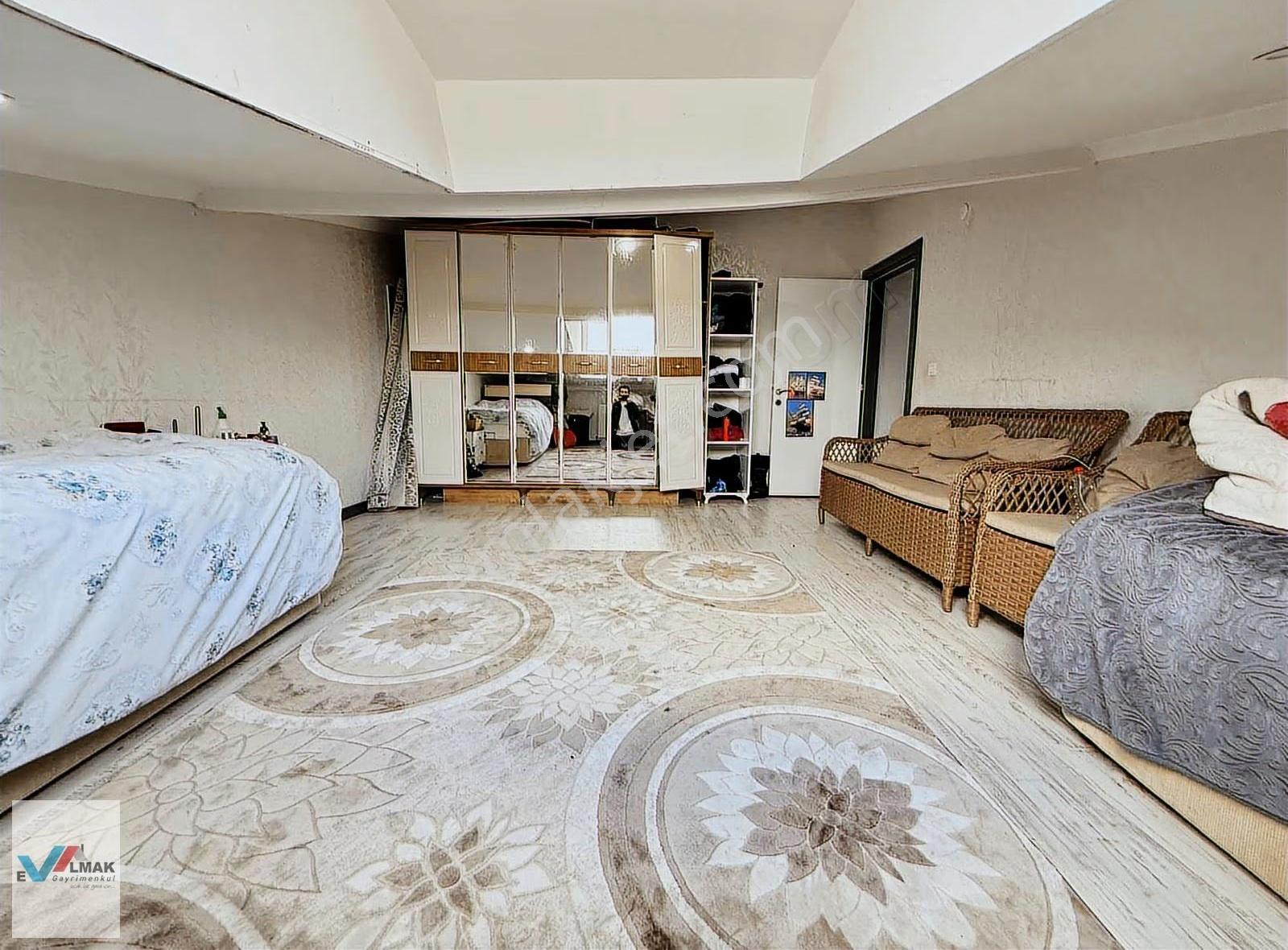 Evalmak'ta İnönü Mah.de 4+1(195m2) Satılık Dublex Daire - Görsel 17