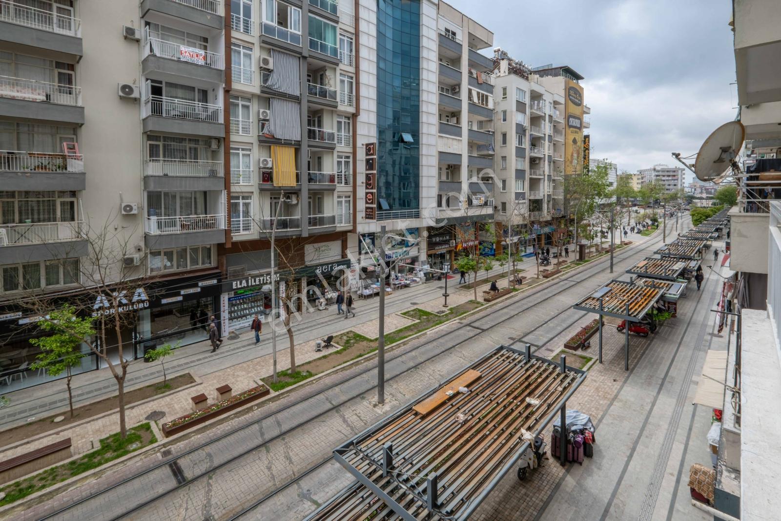 Ali Çetinkaya Caddesi Üzerinde Merkezi Konumda 2+1 Satılık Daire - Görsel 23