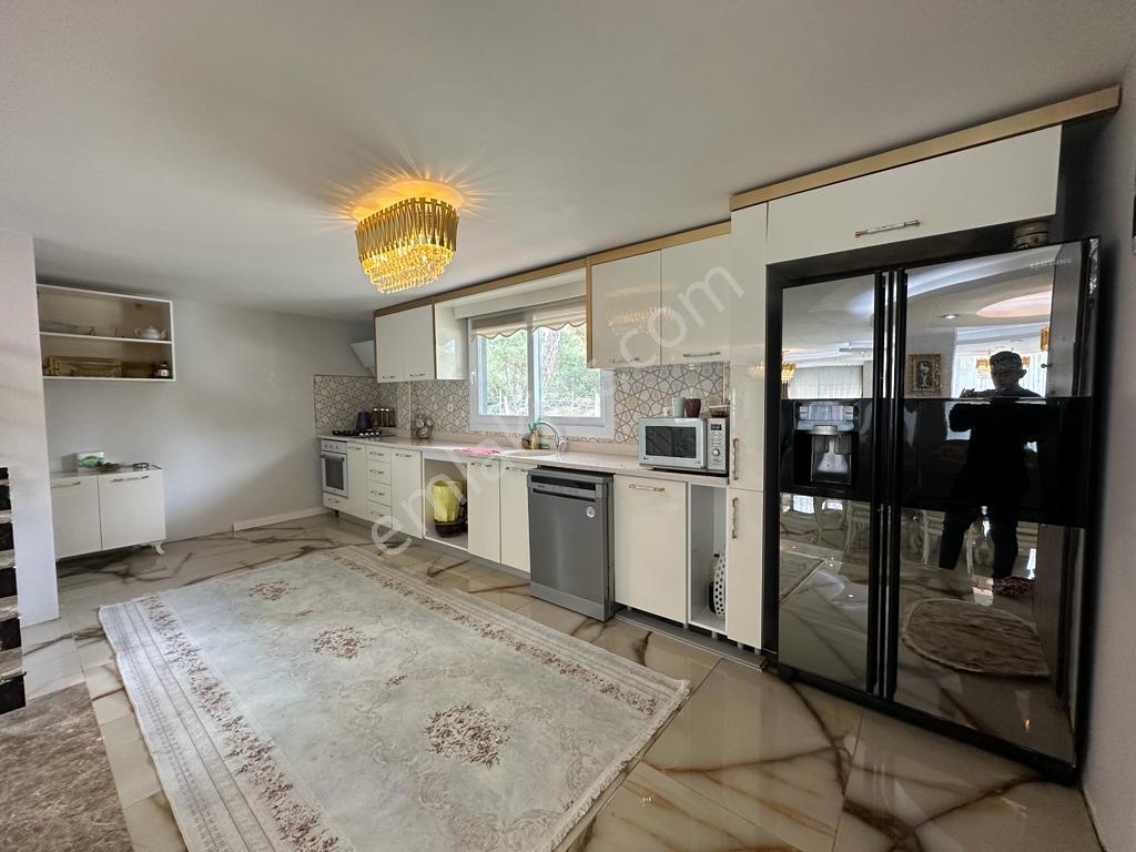 Üstünkent'ten Mezitli Çamlıcada Müstakil Arsalı Fourleks Villa - Görsel 15