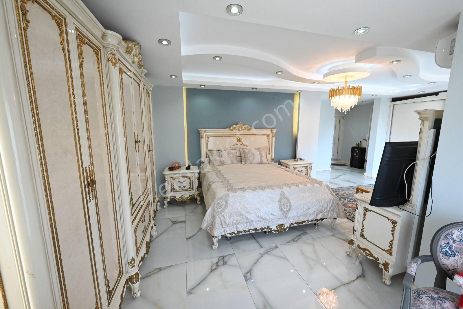 Üstünkent'ten Mezitli Çamlıcada Müstakil Arsalı Fourleks Villa - Görsel 34