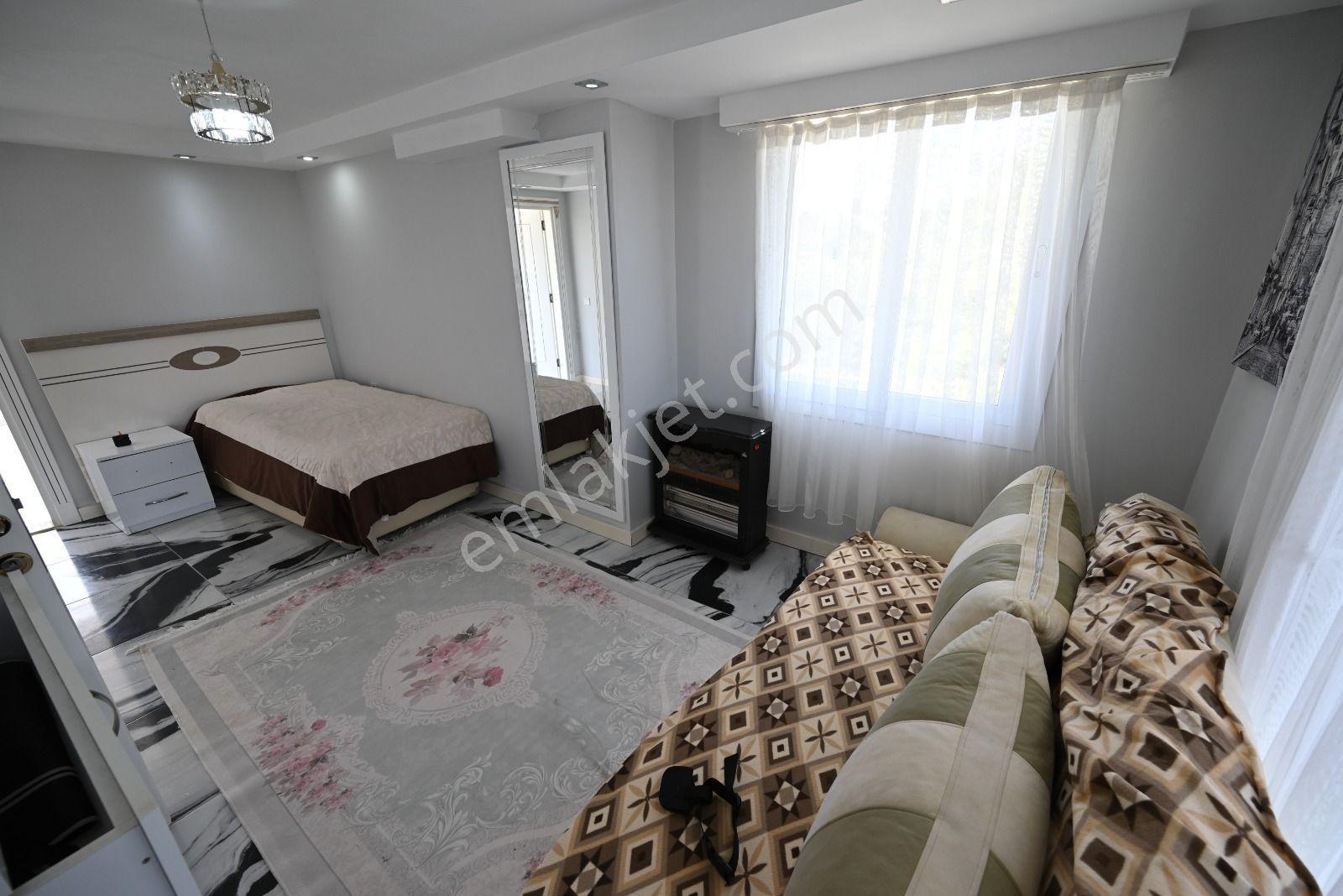 Üstünkent'ten Mezitli Çamlıcada Müstakil Arsalı Fourleks Villa - Görsel 43