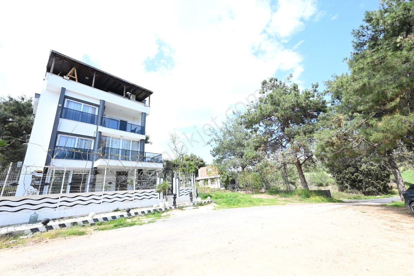 Üstünkent'ten Mezitli Çamlıcada Müstakil Arsalı Fourleks Villa