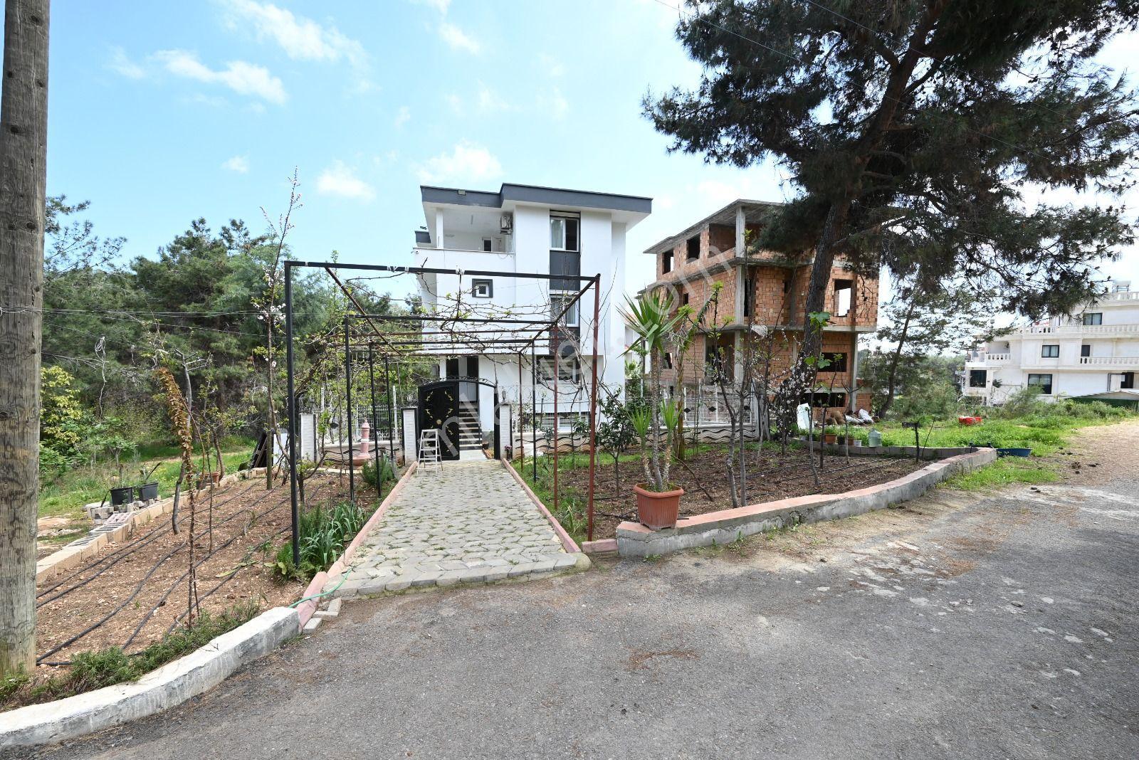 Üstünkent'ten Mezitli Çamlıcada Müstakil Arsalı Fourleks Villa - Görsel 24