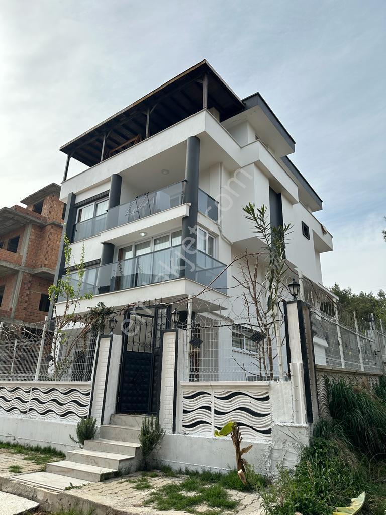 Üstünkent'ten Mezitli Çamlıcada Müstakil Arsalı Fourleks Villa - Görsel 26